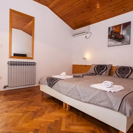 Studio Apartment Pakostane